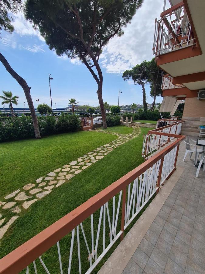 La Pioggia Nel Pineto Apartamento Gaeta Exterior foto