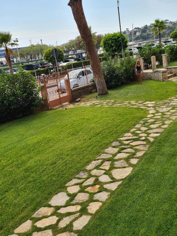 La Pioggia Nel Pineto Apartamento Gaeta Exterior foto